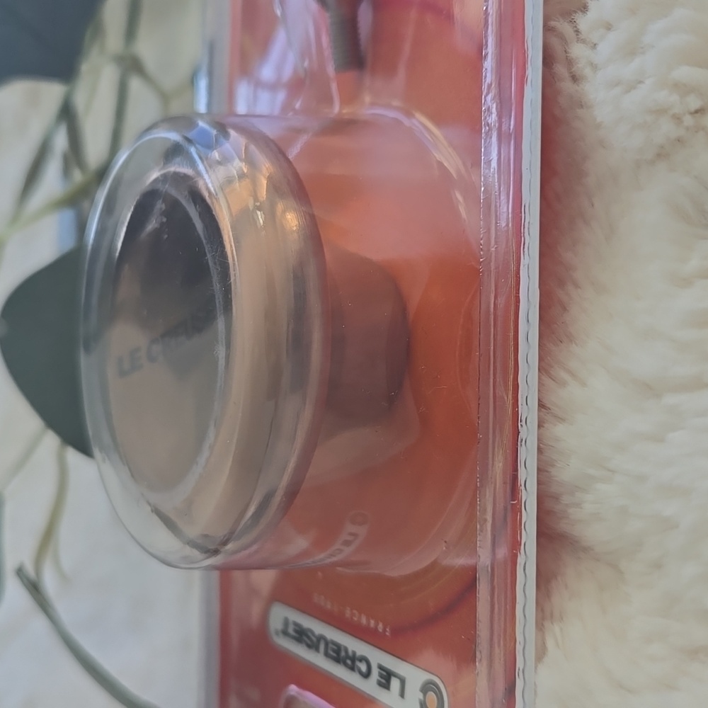 Le Creuset Copper Cookware Knob - Picture 5 of 7